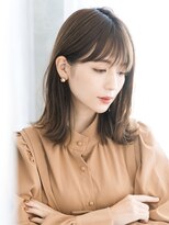 リリーオブザベイス(Lily of the Vase) 透明感、外ハネミディ