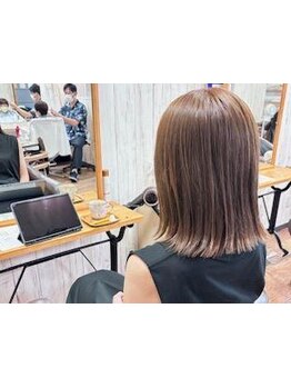 一人ひとりに合わせた丁寧なカウンセリングとカットで、再現性の高いあなただけの似合わせヘアに♪