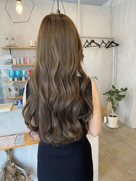 シェル 津山の手店(shel) 20代30代◎透明感オリーブベージュ×レイヤーカット