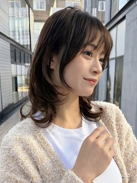 小顔見えくびれレイヤー/大人の上品ミディ