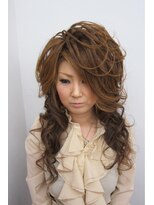 美容室イーナ(e na)&nbsp;巻き下ろしスジ盛り☆