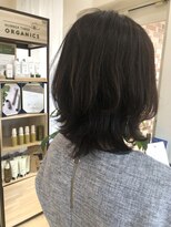 クオン(Quon) 外ハネミディアムスタイル