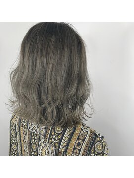 アヴァンス 江坂店(AVANCE.) ハイライトアッシュグレー