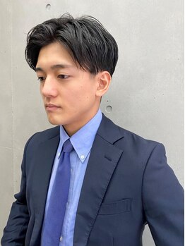 レーヴス(REVES)の写真/第一印象が最も大切◎ビジネスマンにも"デザイン×似合わせ"を!ONだけでなくOFFもお洒落に楽しめるヘアに!