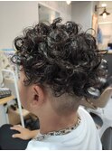 ゴリッと７：３パーマヘア