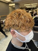 ヘアールーム プリズム(Hair room Prism) ブリーチ波巻きパーマ