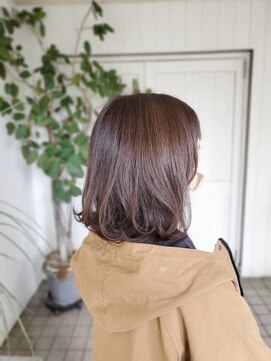 ヘアスペース リズム グリーン(Hair space Rizm green) 冬に丁度いい長さのソフトグレージュボブ 30代40代50代60代