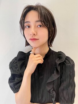 トルネード(TORNADO) くびレイヤーエモージュ小顔似合わせカット斜めバングt731