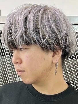 ウィコ 新宿(WICO) white silver [新宿駅/ウルフ/アッシュブラック]