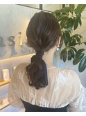 ローポニーヘアアレンジ