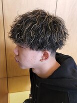 ニアウ 伊勢崎連取店(Niau)&nbsp;刈り上げマッシュ波巻きツイストスパイラルパーマハイライト