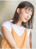 顔周りレイヤーカットくびれヘアミルクティーベージュカラー