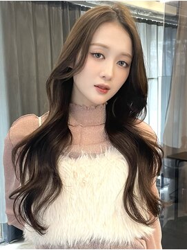 アリュウル 表参道(ALLURE) 流れるお顔カット　くびれ巻き　学割U24