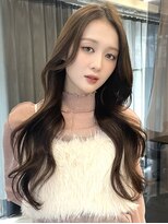 アリュウル 表参道 青山(Allure) 流れるお顔カット くびれ巻き 学割U24