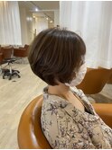 ブリーチなしでナチュラルなブラウンカラーに大人ショートボブ◎