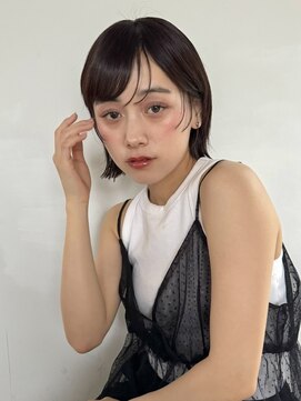 ニモ(NIMO.) くびれボブ切りっぱなしボブシースルーバング