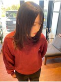 オリーブベージュ