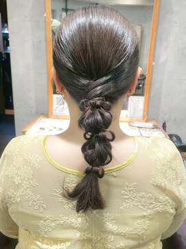 アフィナー(Afinar) 【横浜/横浜駅】お呼ばれ編み下ろしポニー