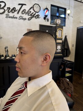 ブロートーキョーバーバーショップ 神田店(Bro Tokyo BARBERSHOP) 坊主フェード