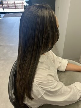 クラン 岡本(Chlan) 細めハイライト　韓国風レイヤーカット