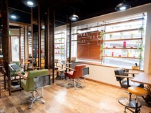 アッピアスエスト(Appias est)の雰囲気（☆こだわりの店内写真☆Aujuaもディスプレイしてます☆）