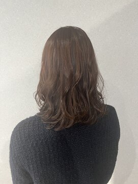 大人可愛い緩やかレイヤースタイル