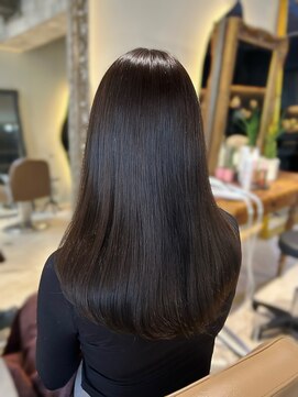 トリア(the tria) 【chika】グレージュカラー