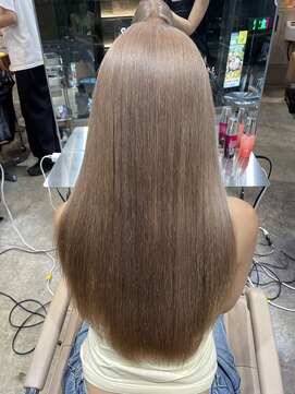 サンク 原宿 表参道(cinq) 切りっぱなしボブヘーゼルグレージュミディアムレイヤー