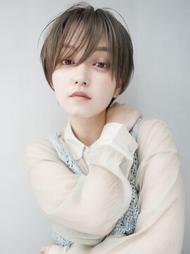 ギークス(GEEKS) 【GEEKS渋谷】冬ヘア/グレージュ/小顔/クールショート/襟足短め