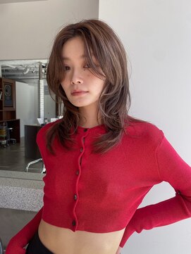 トゥ(TOE) レイヤーカット/ベージュカラー