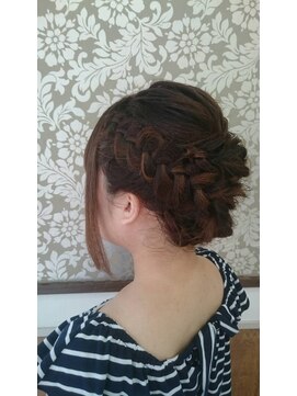 ナムナム 本陣店(NAM2) ヘアアレンジ 編み込み