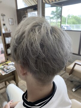 レアーク(Le′Ahrk) シルバーグレージュ