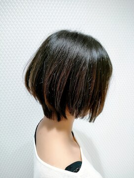 サロンドフィール 永山店(Salon de feel) 【salon de feel】前下がり ショートボブ