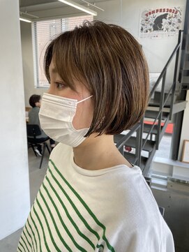 ヘアー アイス 御器所本店(HAIR ICI) 大人可愛い切りっぱなしひし形レイヤーカットモカベージュ