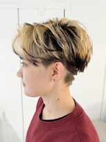 ノラ ウメダ(NORA UMEDA)&nbsp;エンドカラーブロンドマニッシュショートハイトーンケアブリーチ