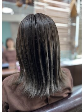 ルアン(Luan) オリーブブルー