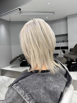 ヴァイス 新宿店(VAICE) ホワイトカラー