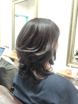 ヘアー グリーン(hair green) 30代40代50代/ウルフレイヤー/巻き髪レイヤー/ミディアム