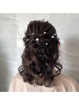 サロン Salon アイ アート お呼ばれ ハーフアップスタイル