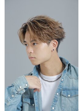 ライズ 渋谷店(RISE) 刈り上げセンターパートフェザーパーマ