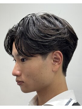 カルム(kalm) メンズセンターパートウルフセンターパートニュアンスパーマ襟足