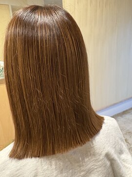 アール(R) 切りっぱなしボブ