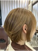 ショートボブ