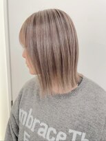 オーティティ(O-TETE)&nbsp;グレージュバレイヤージュカラーダメージレスブリーチ小倉戸畑