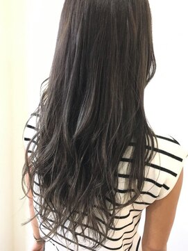 リス 恵比寿(Liss) 【Liss】『外国人風透明感モノトーンブルー×ロング』