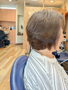 キュリアス(CuRious)の写真/気になる白髪を自然にカバー。年齢を重ねても、自分らしくおしゃれを楽しめるヘアカラーをご提案します◎