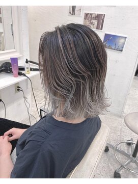 ベニス(VENICE) ホワイト×グラデーション