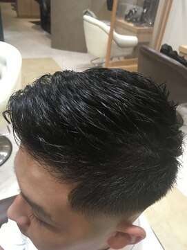 ヘアサロンアンドヘアメイクディー(hair salon hair make D) 仙台D ブラックサイドスキンフェードシチサンクロップstyle
