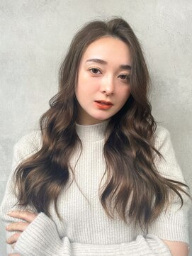 メゾンドイギー(MAISON de IGGY) ロングレイヤー/斜めバング/グレージュカラー/シルキーベージュ