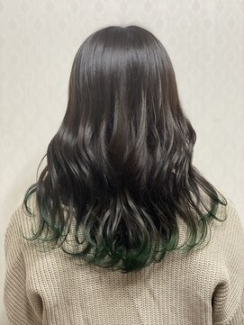 ヘアデザイン フィール リファイン(HAIR DESIGN Feel Refine) 裾カラーグリーン